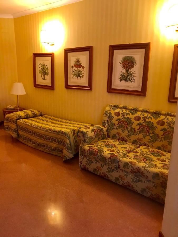 Residenza D'Aragona Hotel Palermo Ngoại thất bức ảnh